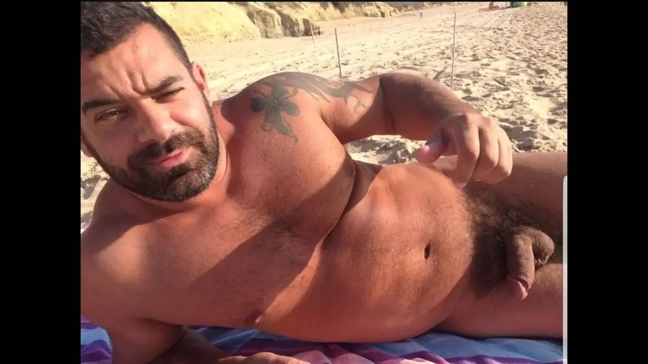 clive pinder recommends Hairy Naked Male Videos